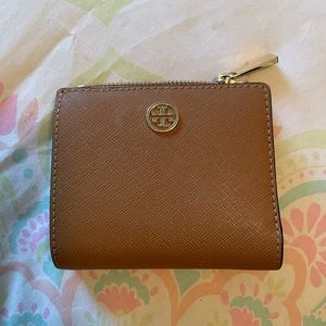 Tory Burch Robinson bi fold wallet